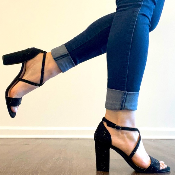 Black Strappy Heels π€ Kelly & Katie Black Strappy Heel Size 8 π€ Comfy! - Picture 11 of 11
